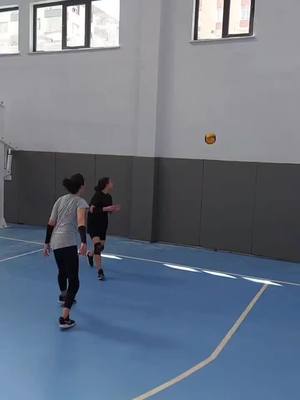 A post by @volleyballpranks on TikTok caption: #volleyballgame #volleyballgirls #volleyballplayer #volleyball #volleyballworld #foryourpage #fyp 