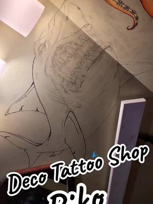 A post by @rikoquiero on TikTok caption: tattoo shop 💈#rikoquiero #decomurale  #peinturemurale  #fondmarin requin shark #progretion