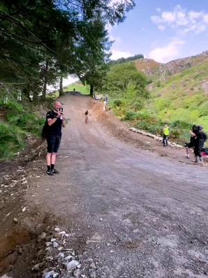 A post by @videos.on.my.phone on TikTok caption: #mtb #downhill #freeride 