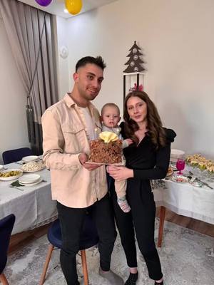 A post by @servetundloredana on TikTok caption: Happy Birthday unser Schatz  Heute wirst du schon 1 Jahr alt  Mama und Papa sind  so stolz auf dich ! Wir sind die  glücklichsten Mensch du hast uns gezeigt was es heißt Mama &‘  Papa zu sein &‘ es ist das schönste auf der Welt !  Wir  wünschen dir nur das beste wir würden  für dich alles tun um dich glücklich zu machen  Wenn wir dich  in den Armen  halten  fühlen wir Freiheit wir fühlen  so viel liebe du gibst uns diese Liebe und das macht uns so unglaublich glücklich !  Happy Birthday unser Schatz ♥️