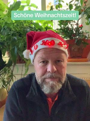 A post by @dr.robbyschlund on TikTok caption: Eine schöne Weohnachtszeit wünscht Ihnen und Ihrer Familie die Praxis Dr. Robby Schlund.  #arzt #praxisdrschlund #orthopädie 