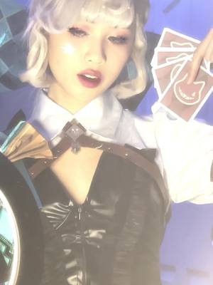 A post by @dia.nthus on TikTok caption: merry uhhh yao[GUNSHOTS] #lynette #lynettecosplay 