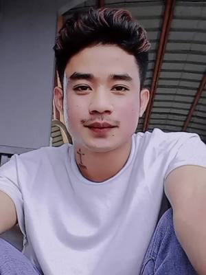 A post by @zinlinnhtut02 on TikTok caption: #froyou #မင်ပါများပီးချစ်ကျွမ်းဝင်အောင်လို့😊😊 