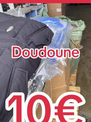 A post by @_grossiste_en_ligne.com on TikTok caption: #destockage #grossiste gros Destockage de doudoune à Sartrouville