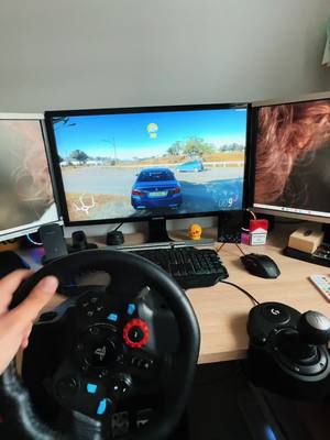 A post by @ofy.68 on TikTok caption: #forzahorizon5go #forzahorizon5 #logitechg29 #bmw #blue #m5 #drift 