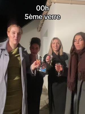 A post by @.krla14 on TikTok caption: 🥳 Bonne année a tous 😂 #pourtoi #foryou #newyear @Lé19-2 @tryciaelv1 @capu 