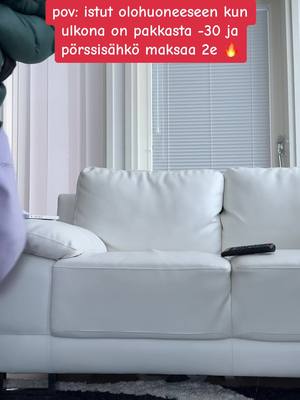 A post by @santerivili on TikTok caption: ps5 on ainut asia mikä lämmittää taloo