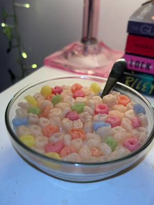 A post by @laurenhickey5 on TikTok caption: Love my new lucky charms candle 🍀 🍭 #fyp #candle #luckycharms #cerealcandle 