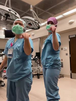 A post by @mordicki on TikTok caption: Welcome to the OR #surgery #scrubtech #besfren 