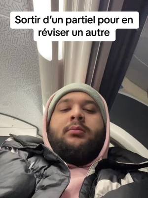 A post by @adaminho692 on TikTok caption: Ca s’arrête jamais #semestre #cours #travail #etudiant #partiel #fac #etude #unviversite #etudiante #ecoledecommerce #partiel2024 #ecole #parcoursup 