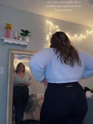 A post by @higdon.kennedy on TikTok caption: please tell me im not the only one who does this #plussize #bodypositivity 