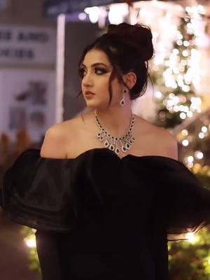 A post by @reet_narulaa on TikTok caption: Black Dress🖤#narulateam #toronto ♥️