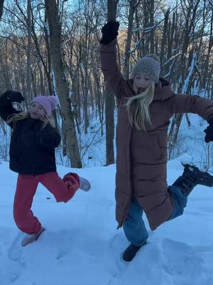 A post by @savv.labrant on TikTok caption: Our first snow day in TN❄️☃️