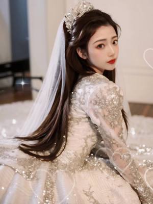 A post by @rina1033 on TikTok caption: 👰‍♀️ #もしもシリーズ #ウェディングドレス 