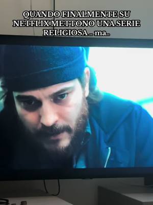 A post by @seyfjerou on TikTok caption: Ma nooooo 😂😂😂 #netflix #kubra #religioso #serietv #trash #trashitalia #virale #perte #ironia 