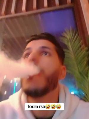 A post by @wily_wilyam1 on TikTok caption: #الشعب_الصيني_ماله_حل😂😂 #🤣🤣🤣 #السلام_عليكم_ورحمة_الله_وبركاته #CapCut #مشاهير_تيك_توك #الثقة_في_الله_نچاح 