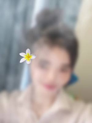 A post by @dytsy0tyy4gi on TikTok caption: 💔#គ្នា./នសមត្ថភសព ធ្វើឲ្យគេមានអារម្មណ៍ថាសំណាងដែលមានខ្ញុំ..!🥀😌