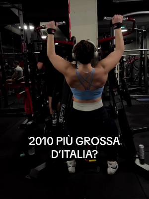 A post by @livianovelli_ on TikTok caption: Mamma mi metteva il Tren nel latte #perte #neiperte #gymtokitalia #gymgirl #gymbro #gymsis #fyp #foryoupage #palestra 