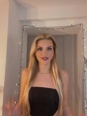 A post by @laramarina6601 on TikTok caption: Der Link zu den Extensions findet ihr in meiner Bio.🙏🏼 Mein Code lautet: marinaa10 🫶🏽 #extensions #longhair #hairstyle #hair #hairlove 