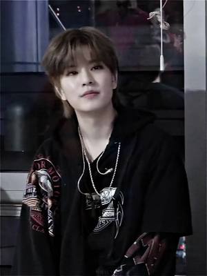 A post by @binnilvr on TikTok caption: mullet seungmin is the end of me #tastegrp▪ #seungmin #lovestay #skzstay #straykids #straykidsedit #skz #skzedit #kpop #fyp #foryoupage #goviral 