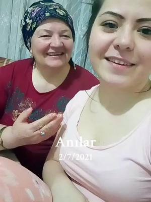 A post by @emine_sarilmis00 on TikTok caption: #anılar 