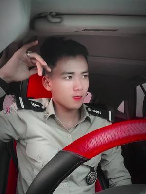 A post by @nha_sky_ on TikTok caption: ជិះសេះលែងដៃយ័ត្នធ្លាក់ហា៎😂✌️