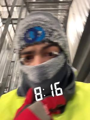 A post by @lalgerien952 on TikTok caption: #foryou #ice pov tu passe trop de temp sur la glace 🥶❄️