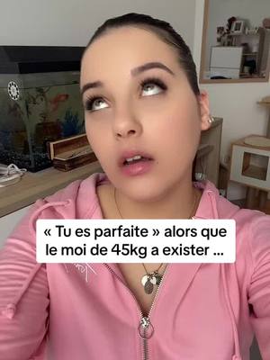 A post by @itzz_perrinee on TikTok caption: 🙃  #wlw #wlwtiktok #wlwcouple #lgbt #lgbtq #lgbtqia #lesbian #lesbian #lesbienne #pourtoi #foryou 