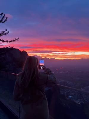 A post by @kostadinovicmarko on TikTok caption: wow 🌄 🌅 #kosta #sunset #girlfriend #karren #karrendornbirn #whataview #bodensee 