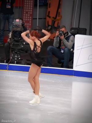 A post by @trus0va_0 on TikTok caption: #alexandratrusova⛸🇷🇺💓 #alexandratrusova⛸🇷🇺💪 #rusiangirl🇷🇺🇷🇺🇷🇺🇷🇺🇷🇺 #patinajeartistico #foryou #fanfavorite ##⛸️💪 #viral #ponmeenparati #⛸️ #⛸️ #alexandratrusova #❤️ #IceSkating #duet #