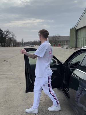 A post by @flyniklas on TikTok caption: Redbull + cardrive? // insta:niklaszoehrer 🫶