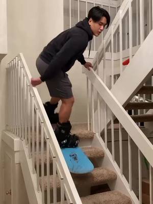 A post by @jjoshtong on TikTok caption: how to do a boardslide #snowboarding #snowboard 