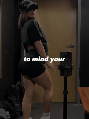 A post by @kattriantafilidis on TikTok caption: #weighttraining#strength#discipline#mentality#growth#SelfCare#emmachamberlin#podcast#priorities#reels#explorepage #reelsinstagram 