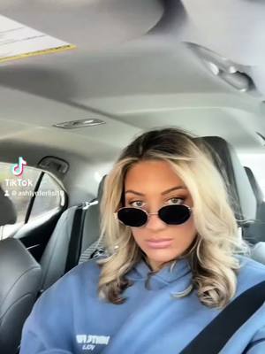 A post by @ashlynferlisi10 on TikTok caption: nashvegas