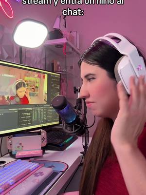 A post by @elizabethgeek on TikTok caption: Cuando entra un niño al chat durante el stream #streamer #tiktokgamer #gamertiktok #humor #GamerGirl #setupgaming #gamerentiktok #parati 