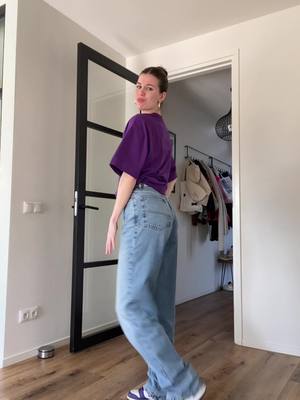 A post by @amarens_ on TikTok caption: 1st of the month 💜🩷 #OOTD 