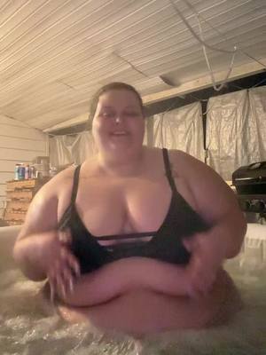 A post by @reesiann97 on TikTok caption: #hottub #Summer #biggirl #Love #fyp #fypage #viral #MentalHealth #fypシ #onthisday 