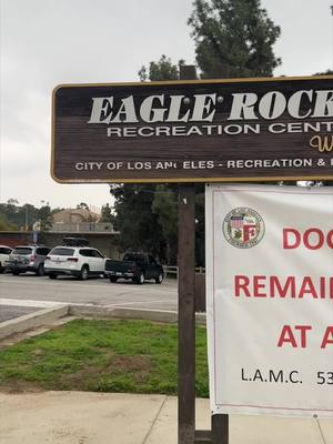 A post by @muscleupjarvis on TikTok caption: Pt2 of Eagle Rock Rec Center 7.4/10. One workout everybody knows the rules! Follow me as I review every workout park in LA #fyp #viral #foryou 