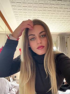 A post by @lauratorrecillas0 on TikTok caption: 💗👸🏼#fypシ #paratii #fyp #Viral #xyzbca 