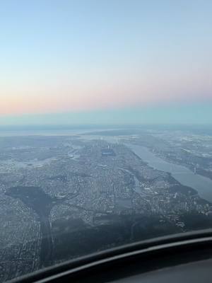 A post by @erjpilot on TikTok caption: Good morning New York. Its been a while. #itsabeautifulworld🌎 #aviation #✈️❤️ #sunrise 