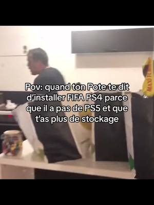 A post by @yns.rts on TikTok caption: Le stockage de la Play c’est sacré 🤣😂#reels #drole #tk78 #tk78memes #fifa