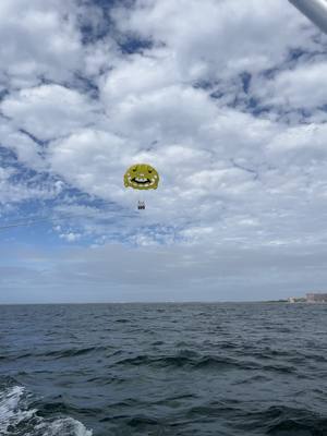 A post by @blackrose67896 on TikTok caption: #parasailing #fortmeyersflorida 