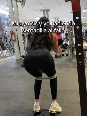 A post by @montserrat02146 on TikTok caption: @Izzayelin Avila nimodiño😘#GymTok #gymsisters 