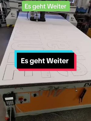 A post by @fahrlehrerkawa on TikTok caption: #fahrschule #neueröffnung #erfolg #fahrschulegrünewelle 