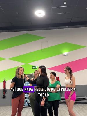 A post by @stefi_fitcoach on TikTok caption: Feliz día de la mujer equipooo💜💜💜 Juntas somos más fuerte y nada nos queda grande! #mujer #woman #happyday #motivation 