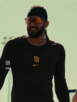 A post by @23ft2 on TikTok caption: #MLB #baseball #beisbol #sandiego #dominican #dominicana #tatisjr23 