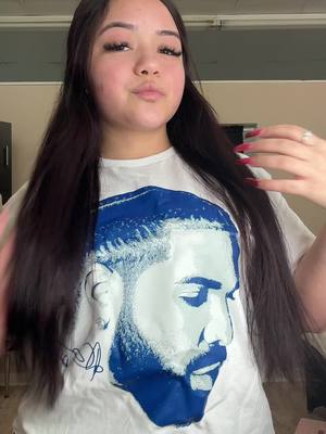 A post by @laniquesamaripa on TikTok caption: If you’re team drakeeeee babyyy then you need this shirt 💅🏼😚 #fyp #drake 