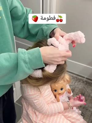 A post by @fatima.al.shamiya on TikTok caption: #محجبات_انيقات☁🤍 #جيفارا_العلي #تسريحات #تسريحات_شعر_بسيطة_رائعة #حجابي_سر_سعادتي 