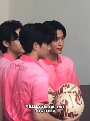 A post by @espee_yizhan on TikTok caption: Mis chicos favoritos por fin estuvieron juntos, Code llevate a. Gem y a Fot al concierto de Jeff. ¿podemos hablar de la confianza y lo bien que encajaron? Fourth ya le quería dar un beso a Barcode, realmente se transmitieron mucha confianza. Espero volver a verlos en otros eventos, porqué Barcode realmente es muy conocido, y si tan solo tuviera una mejor promoción tendrían muchísimos más eventos juntos y con otros actores, me alegra que haya congeniado tan bien con los chicos de la gmn en especial con Gem y Fot que estoy segura harán una amistad super bonita❤️‍🩹 #barcodetin #gemini_nt #fourthnattawat  gracias por los videos a cada persona y por la traducción en eng de ellos a @lovejmins y @_mappie13 en X 🥺