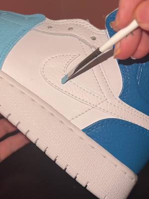 A post by @alishascustoms on TikTok caption: #customshoes #customairforce #customsneakers #customnikes #customaf1 #customtrainers #custommade #painting #satisfying #oddlysatisfying 